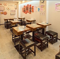 女子会やサク飯に!清潔感溢れる明るい店内