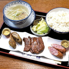 【加助オリジナル定食】それぞれの味わいが楽しめる3種盛り