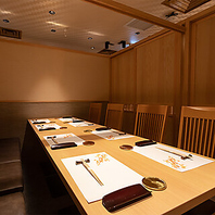 季節の移ろいを感じる清々しい個室はご会食やご接待に