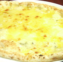 たっぷり四種チーズ（クアトロ・フォルマジィオ）