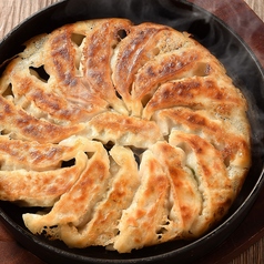 博多屋台の味！鉄鍋餃子