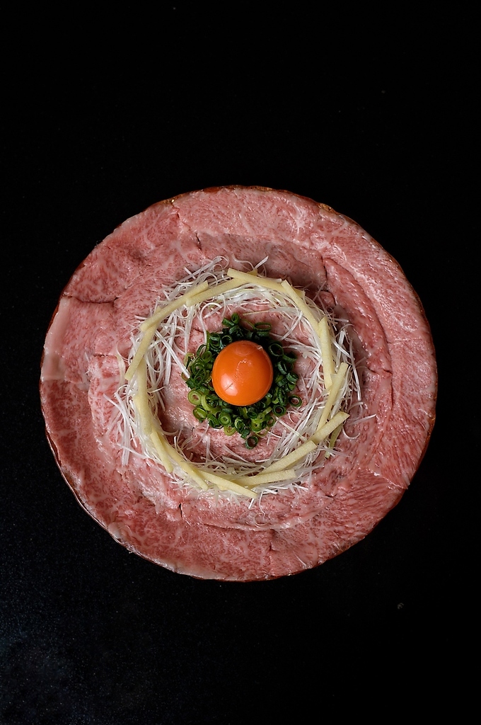 厚生労働省の厳しい基準をクリアした生肉をご提供。