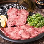 和牛ミスジや和牛リブロースなど様々な希少部位を、自家製のあっさりダレでお召し上がりください☆