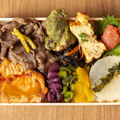 鮭ハラスとすき焼き弁当