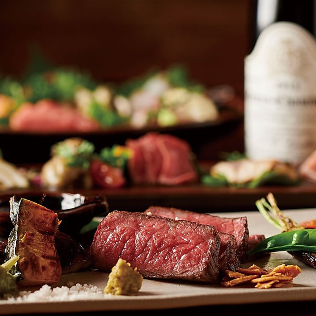 当店はとにかく肉尽くしのお料理が自慢の個室居酒屋です♪