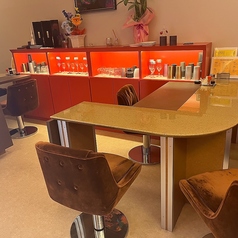 カウンター席は11席をご用意してます。ちょい飲みやお一人様の利用、デートにも最適なリラックス空間です♪