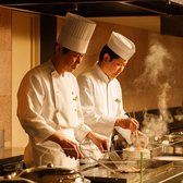 ブッフェでは季節限定の食材を使ったライブクッキングも行っております。