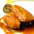 料理メニュー写真 仏産鴨のフォアグラのコロッケ、ボンファム風