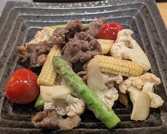 牛肉と彩り野菜の塩レモン炒め