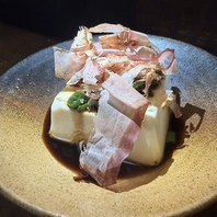 お酒の席を彩る豊富おつまみとドリンクメニュー