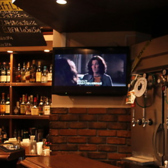 店内にはTVを完備しているので、仲間とのスポーツ観戦もOK！
