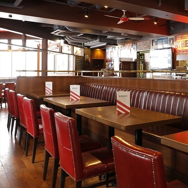 TGIフライデーズ 池袋サンシャイン店の雰囲気1