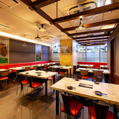 【開放的な店内】 『厚切り牛タン&黒毛和牛(WAGYU) 焼肉 芯 蒲田店』は完全個室完備の落ち着いた隠れ家焼肉です!解放的で落ち着きのある空間で、絶品のお肉をご堪能ください。5000円のリーズナブルなコースから10,000円のご褒美ご宴会コースまで多彩にご用意しております◎普段使いから特別な日にぜひ◎