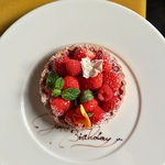 誕生日や記念日のお祝いも是非当店で。メッセージ付きプレートなど嬉しい特典も多数ご用意。