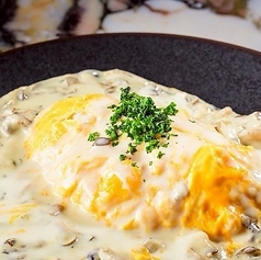 オムライス　きのこクリームソース