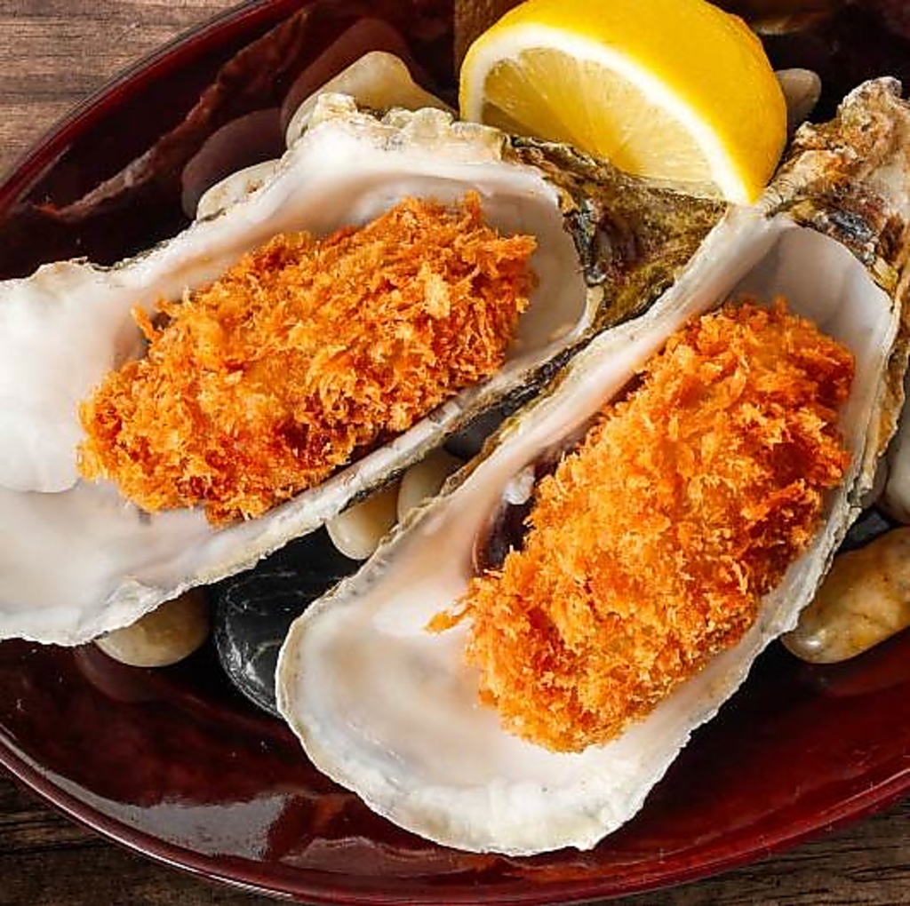 当店自慢のカキフライは大粒の牡蠣を厳選し使用◎サクサクした衣、ジューシーな旨みが特徴!!