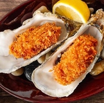 当店自慢のカキフライは大粒の牡蠣を厳選し使用◎サクサクした衣、ジューシーな旨みが特徴!!