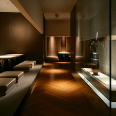 広々として落ち着いた店内です。