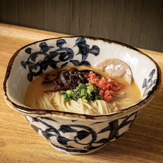 博多豚骨ラーメン