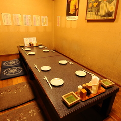 移動式の座敷になりますので、最大１０名様までご利用いただけます。お席に限りがございますので、お電話にてご確認ください。