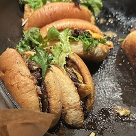 【大画面】でスポーツ観戦やカラオケなども楽しめる