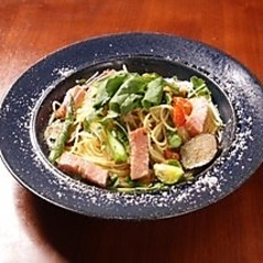 彩り野菜のペペロンチーノパスタ
