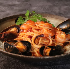 ペスカトーレ (魚介のトマトソース)