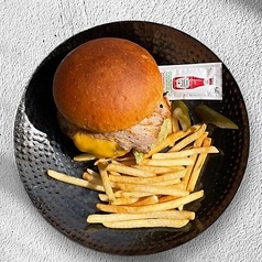 自家製厚切りベーコンバーガー