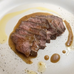 北海道産牛モモ肉のタリアータ