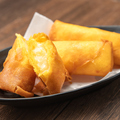 料理メニュー写真 【3種のチーズロール揚げ】濃厚チーズがサクサク&トロトロでチーズ好き必見！
