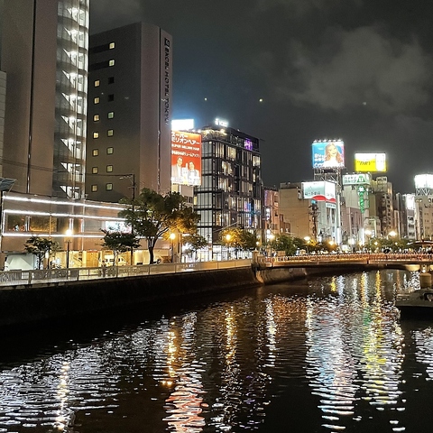 アットホームな店内で頂く「水炊き」は常連様にも大好評。ほっと気持ちが和む味。