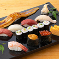料理メニュー写真 ネタがちがう 特上寿司(握り八貫・巻き寿司・つまみ玉子)