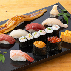 ネタがちがう 特上寿司(握り八貫・巻き寿司・つまみ玉子)
