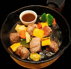 ラム肉と彩り野菜のステーキ/Lamb steak with Vegetables