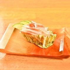 ズワイガニ軍艦（一貫）/ズワイガニ昆布巻き（一貫）