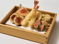 からりの天ぷら盛り合わせ