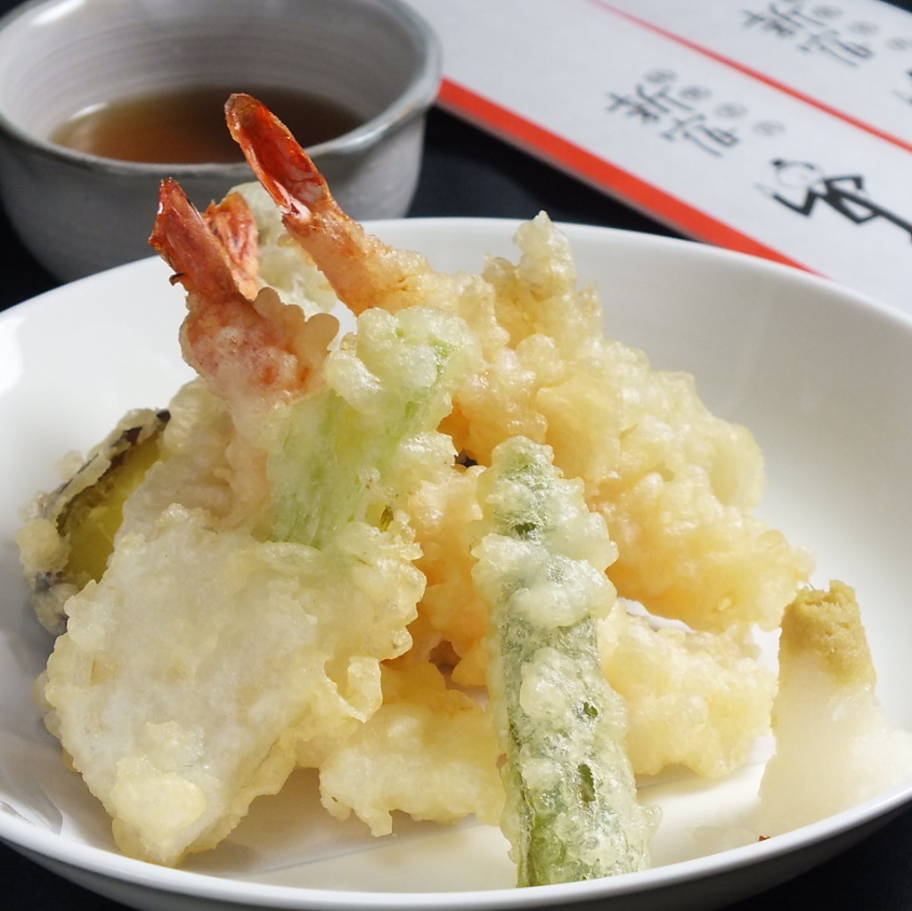 天ぷらひとつにもこだわりを持つお店。外はサクサク中はほっこりでとても美味しいです！