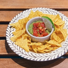 アボカドワカモレとサルサ&チップス　ＧＵＡＣＡＭＯＲＥ＆SALSA,CHIPS