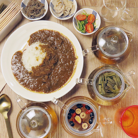 薬膳と香り豊かなスパイスを掛け合わせた、軽やかで深みのあるカレーを楽しめるお店☆