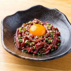 馬肉ユッケ