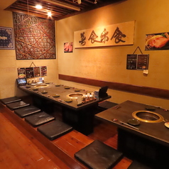 掘りごたつ座敷となっております。