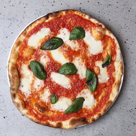 お酒に合うお料理豊富！