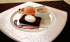 デザートの盛合わせの写真