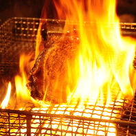 備長炭で焼き上げる自慢の炭火焼鳥