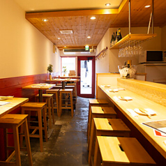 12名～19名様でのご利用で店内貸切を受け付けております。ご予算に合わせたお得な飲み放題付コースをお選びください。