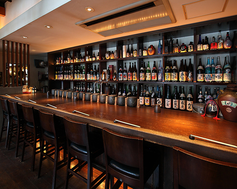 築40年の古民家を改築し、木の温もりを感じる落ち着いた雰囲気