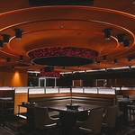 高級感漂う上質な空間は、接待や会食、大人数の宴会にも最適。最大150名様までの貸切利用も可能です