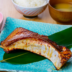 南まぐろカマ焼き定食