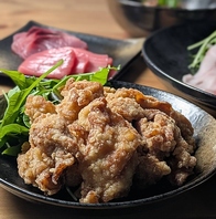 串焼き、野菜鍋を支える逸品も美味い。