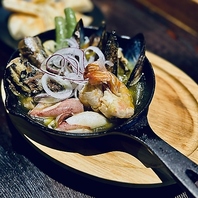 独自ルートで仕入れる旬の食材と全て手作りの本格料理♪